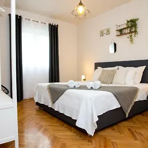 Apartament Lolly